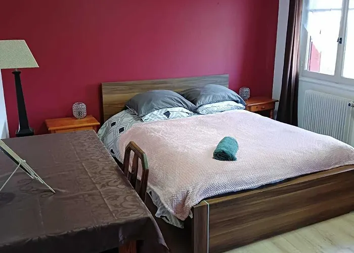 A Chatelus, Au Calme Dans L'allier Holiday home